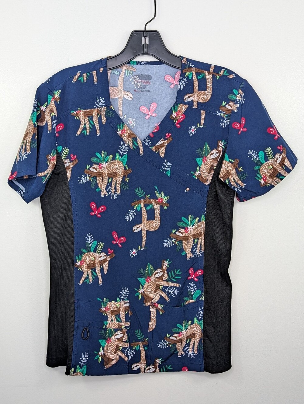 SCRUBAID Tapered 4 Way Stretch Scrubs Top Womens Medium 10-12 Sloth Animal Print